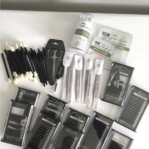 Mink eye lash supplies.  Perfect supplies for a professional.